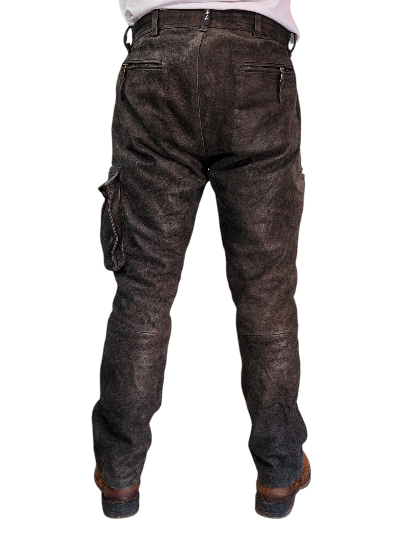 Pantalón en cuero Nobuk